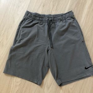 Nike Dri-Fit training shorts grey size Medium